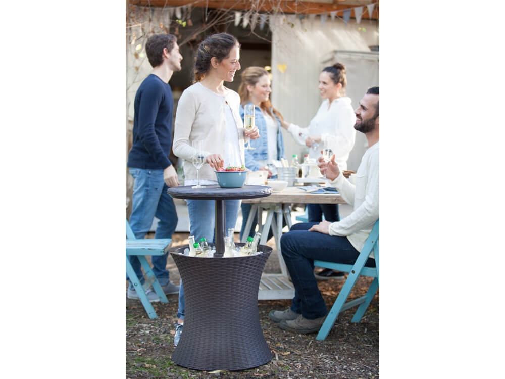 Outdoor Cooler Table 4
