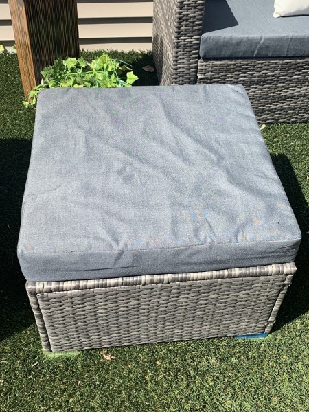 Rent Patio Outdoor Ottoman - Oak Park 2